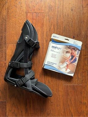 Foot Splint with Removable Wedge + Cast Shower Protector Bundle | Black